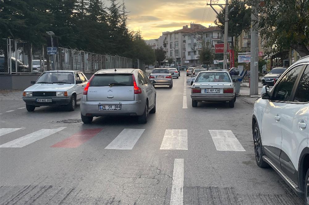 CENTURY21'DEN CEZAEVİNİN KARŞISINDA OFİSE UYGUN DAİRE!