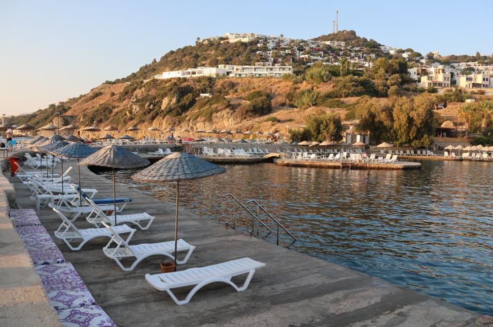 KOYUNBABA PLAJLI SİTEDE 3+1 DENİZ MANZARALI BAHÇE DUBLEKS