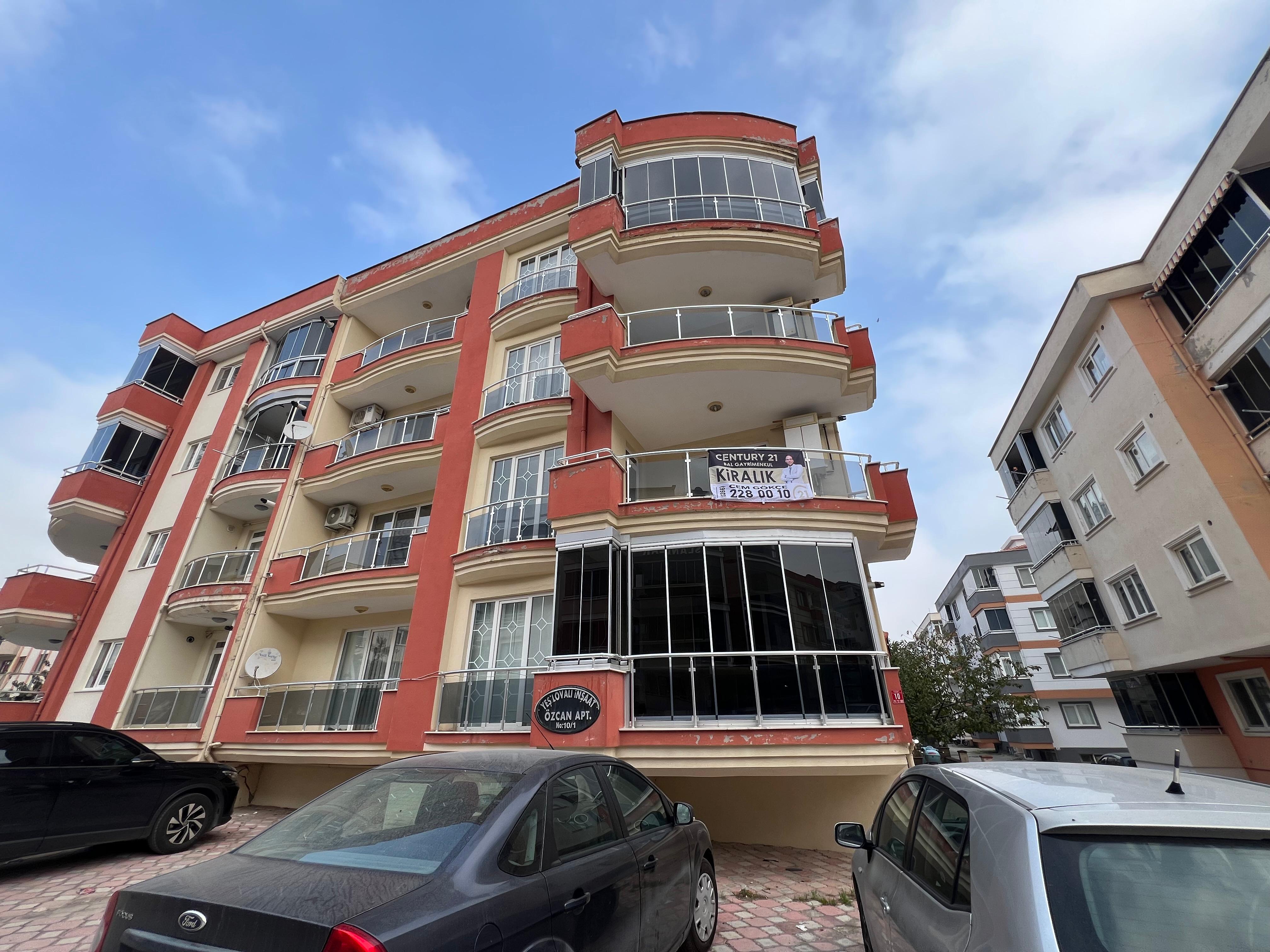 C21 BAL'DAN EBEVEYN BANYOLU 3+1 KİRALIK DAİRE