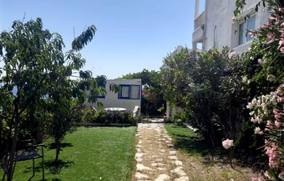 BODRUM AKYARLAR'DA DENİZ MANZARALI EŞYALI KİRALIK  DAİRE