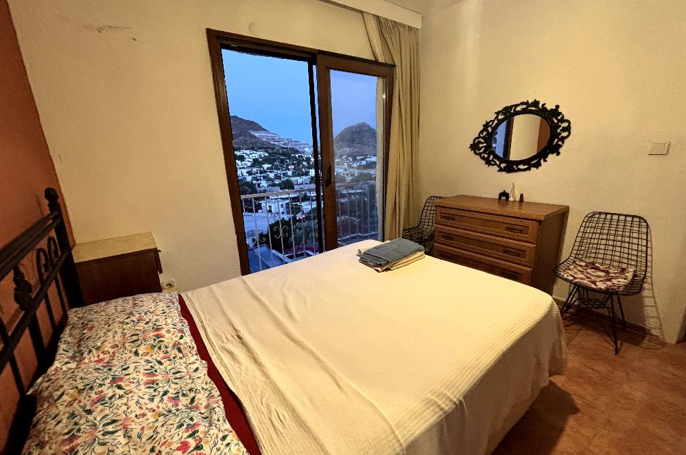 BODRUM AKYARLAR'DA DENİZ MANZARALI EŞYALI KİRALIK  DAİRE