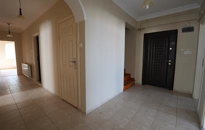 C21 Cius; Manastır'da Deniz Manzaralı 5+2 Dubleks Daire