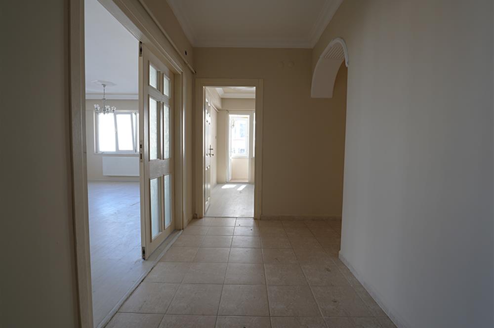 C21 Cius; Manastır'da Deniz Manzaralı 5+2 Dubleks Daire