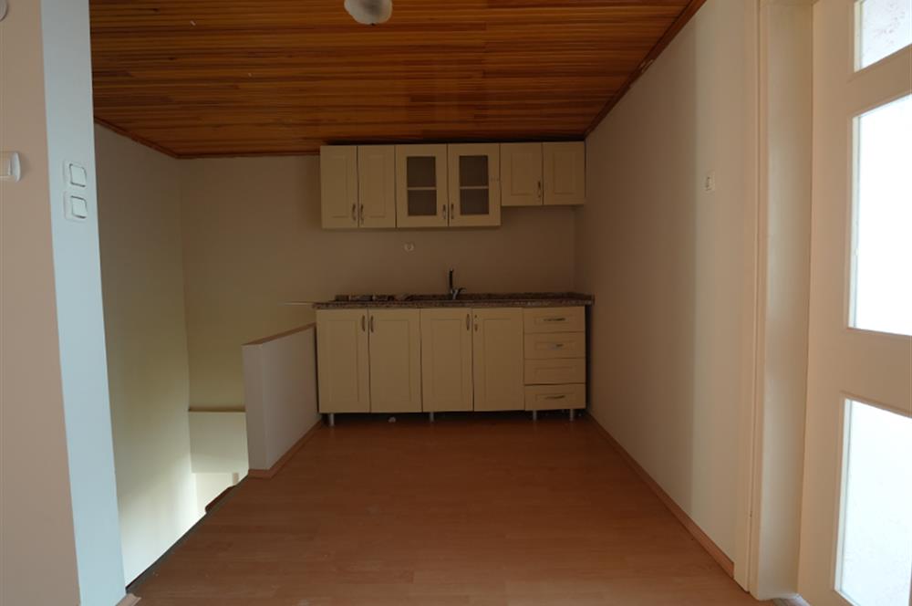 C21 Cius; Manastır'da Deniz Manzaralı 5+2 Dubleks Daire