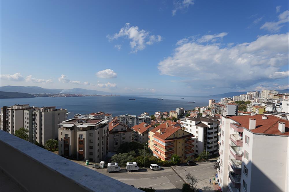 C21 Cius; Manastır'da Deniz Manzaralı 5+2 Dubleks Daire