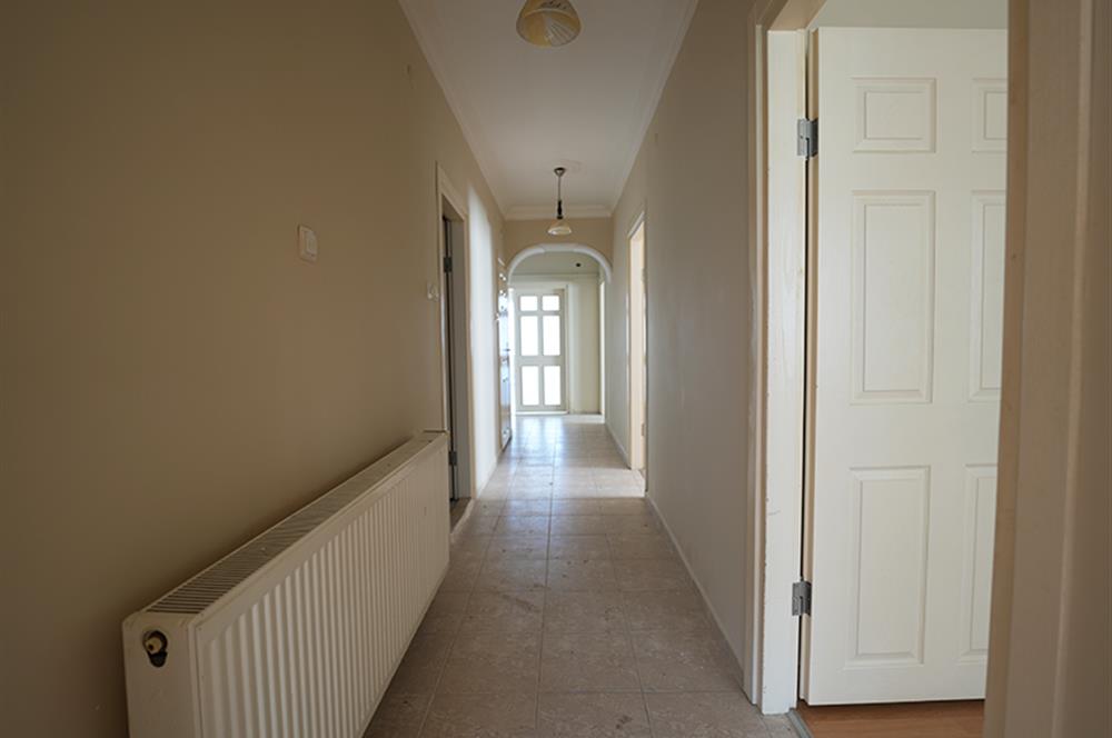 C21 Cius; Manastır'da Deniz Manzaralı 5+2 Dubleks Daire