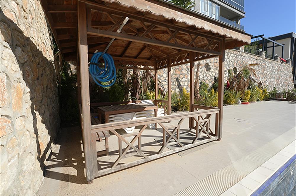 C21 Cius; Havuzlu Site İçerisinde Deniz Manzaralı Daireler