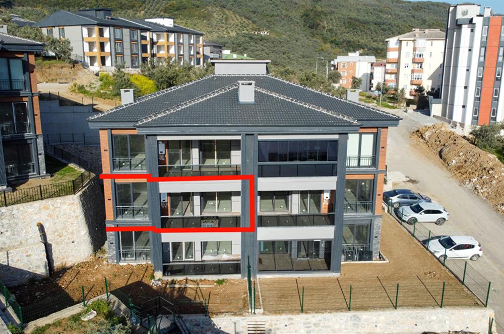 C21 Cius; Havuz ve Bahçeli Site İçerisinde Deniz Manzaralı Daire