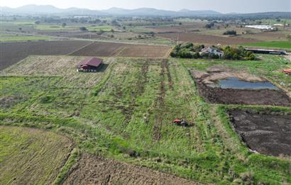 BURHANİYE ŞAHİNLER'DE 2 PARSEL TOPLAM 8.898 M2 TARLA C21BAL