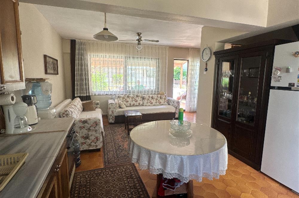 KUŞADASI GÜZELÇAMLI DENİZE YAKIN SATILIK MÜSTAKİL EV