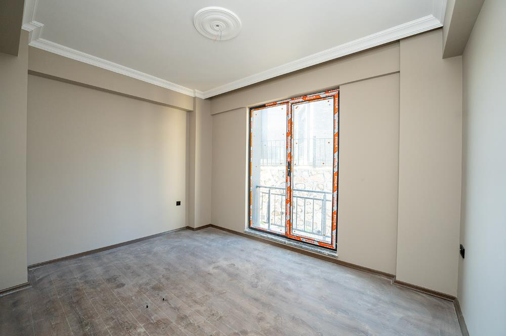 C21 Cius; Havuz ve Bahçeli Site İçerisinde Deniz Manzaralı Daire