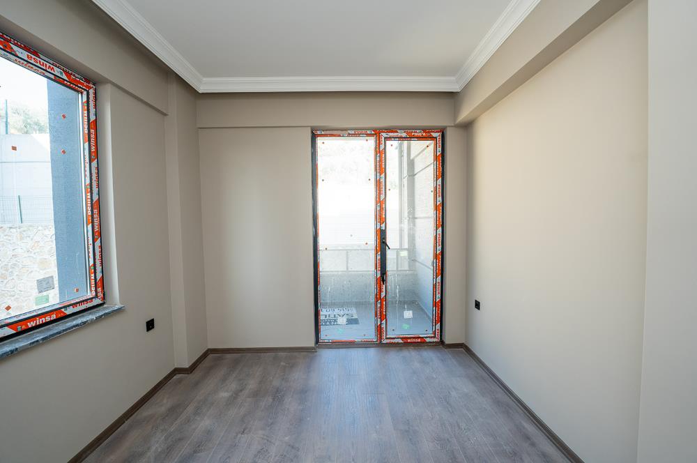 C21 Cius; Havuz ve Bahçeli Site İçerisinde Deniz Manzaralı Daire