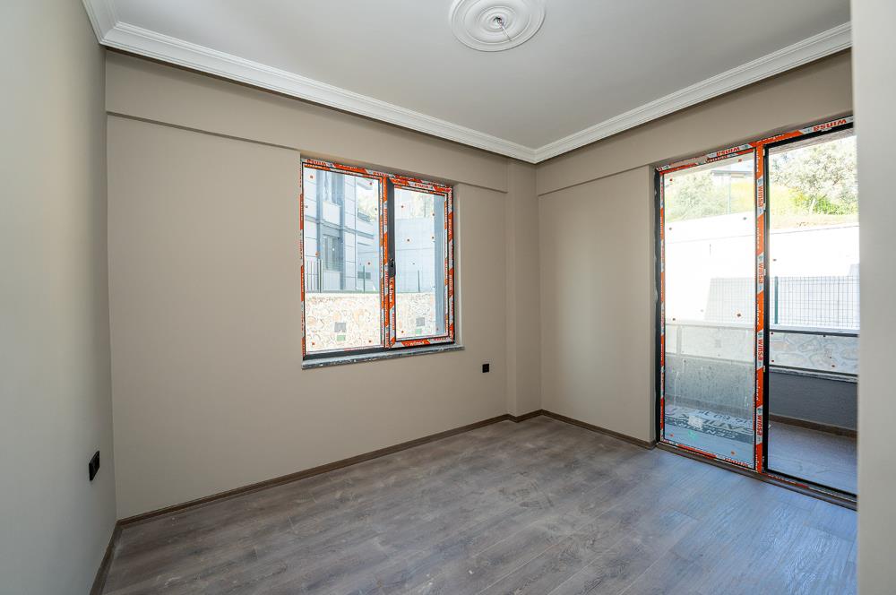 C21 Cius; Havuz ve Bahçeli Site İçerisinde Deniz Manzaralı Daire