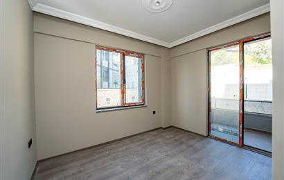 C21 Cius; Havuz ve Bahçeli Site İçerisinde Deniz Manzaralı Daire