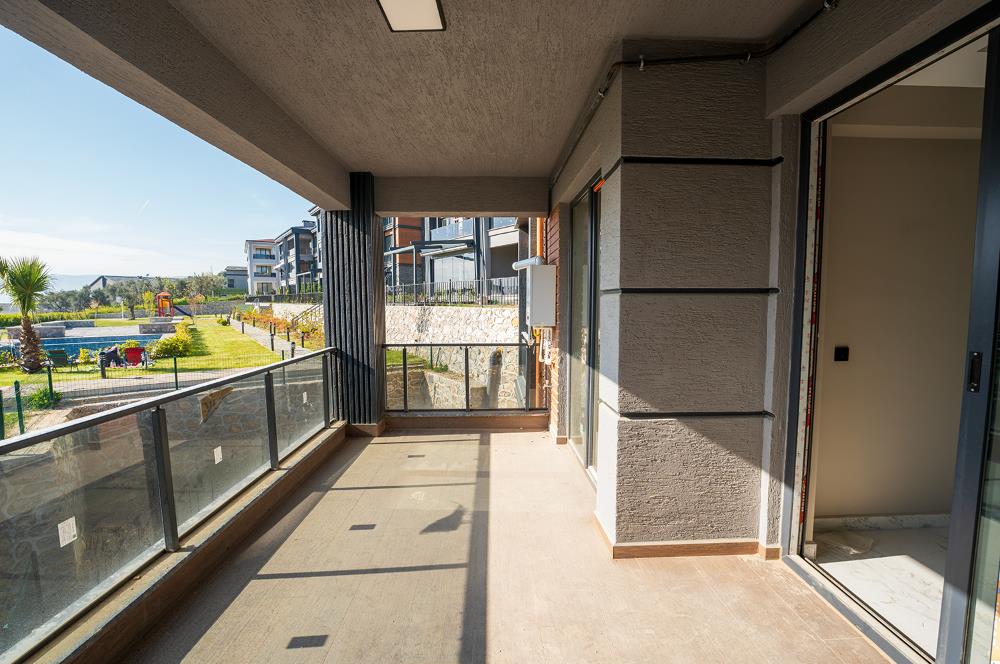 C21 Cius; Havuz ve Bahçeli Site İçerisinde Deniz Manzaralı Daire