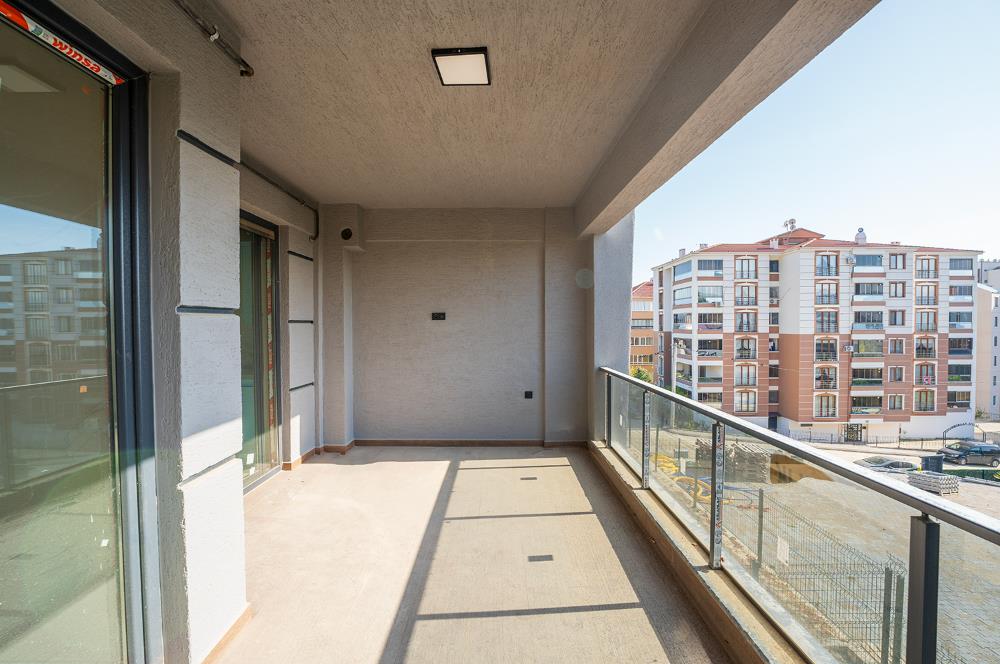 C21 Cius; Havuz ve Bahçeli Site İçerisinde Deniz Manzaralı Daire