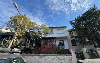 KOŞUYOLUNDA 261 M2 ARSA İÇİNDE BAHÇELİ MÜSTAKİL SATILIK EV