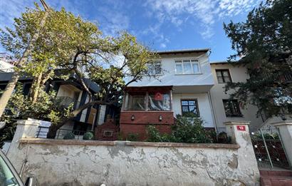 KOŞUYOLUNDA 261 M2 ARSA İÇİNDE BAHÇELİ MÜSTAKİL SATILIK EV