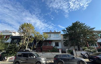 KOŞUYOLUNDA 261 M2 ARSA İÇİNDE BAHÇELİ MÜSTAKİL SATILIK EV