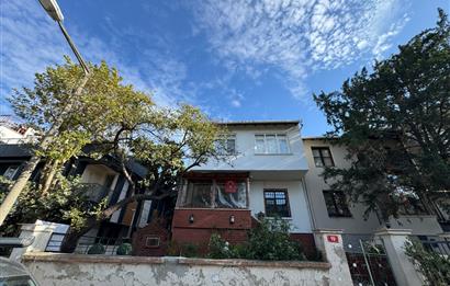 KOŞUYOLUNDA 261 M2 ARSA İÇİNDE BAHÇELİ MÜSTAKİL SATILIK EV