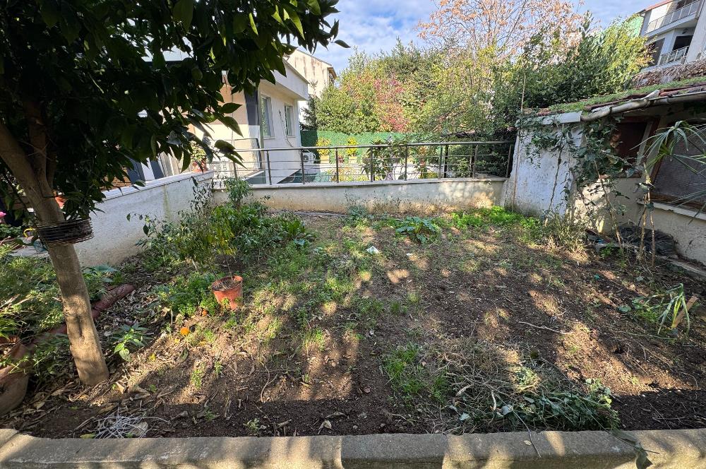 KOŞUYOLUNDA 261 M2 ARSA İÇİNDE BAHÇELİ MÜSTAKİL SATILIK EV