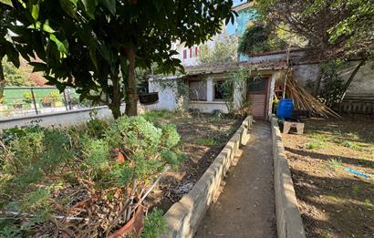 KOŞUYOLUNDA 261 M2 ARSA İÇİNDE BAHÇELİ MÜSTAKİL SATILIK EV