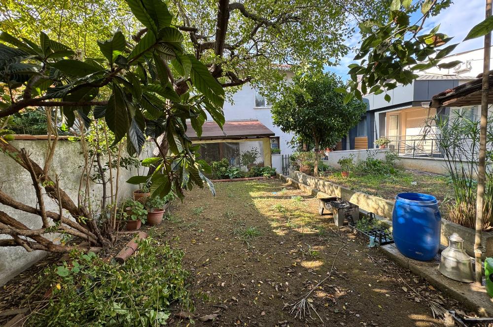 KOŞUYOLUNDA 261 M2 ARSA İÇİNDE BAHÇELİ MÜSTAKİL SATILIK EV