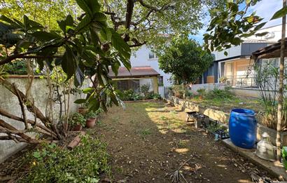 KOŞUYOLUNDA 261 M2 ARSA İÇİNDE BAHÇELİ MÜSTAKİL SATILIK EV