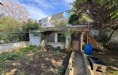 KOŞUYOLUNDA 261 M2 ARSA İÇİNDE BAHÇELİ MÜSTAKİL SATILIK EV