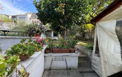 KOŞUYOLUNDA 261 M2 ARSA İÇİNDE BAHÇELİ MÜSTAKİL SATILIK EV