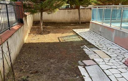 Bornova İnönü’de yenilenmiş 135 m2 3+1 ferah daire