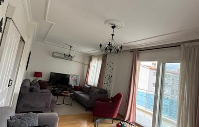 Bornova İnönü’de yenilenmiş 135 m2 3+1 ferah daire