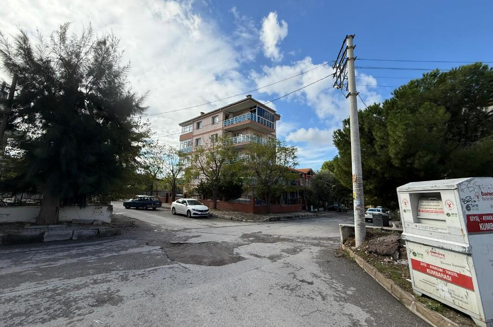 Bornova İnönü’de yenilenmiş 135 m2 3+1 ferah daire