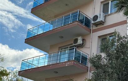 Bornova İnönü’de yenilenmiş 135 m2 3+1 ferah daire