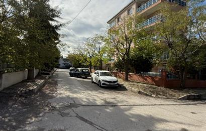 Bornova İnönü’de yenilenmiş 135 m2 3+1 ferah daire