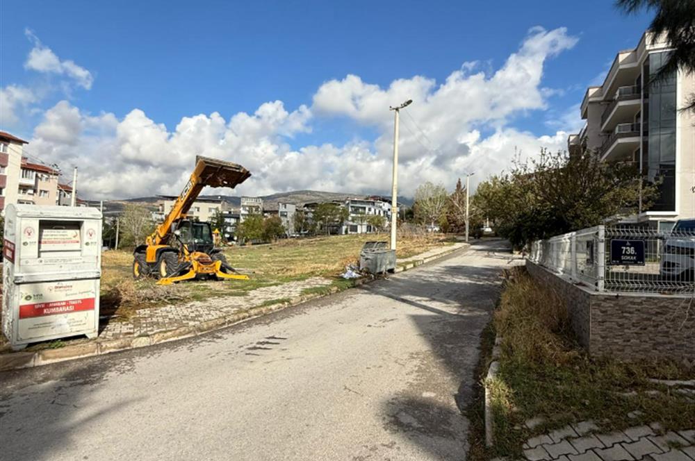 Bornova İnönü’de yenilenmiş 135 m2 3+1 ferah daire