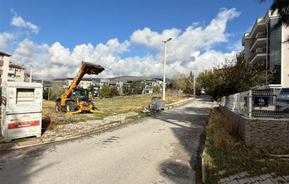 Bornova İnönü’de yenilenmiş 135 m2 3+1 ferah daire