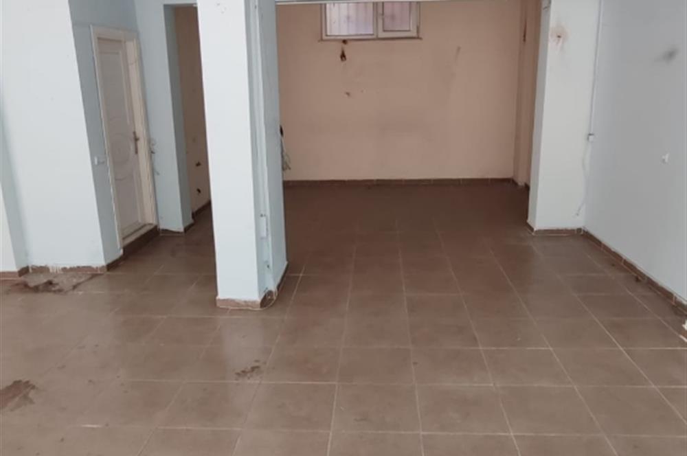 C21 Cius; Balıkpazarı Mahallesinde Satılık Dükkan