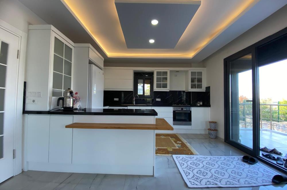 YEŞİLTEPEDE TAM MÜSTAKİL MUHTEŞEM 5+1 SATILIK VİLLA