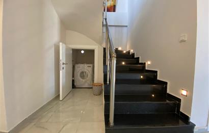 YEŞİLTEPEDE TAM MÜSTAKİL MUHTEŞEM 5+1 SATILIK VİLLA