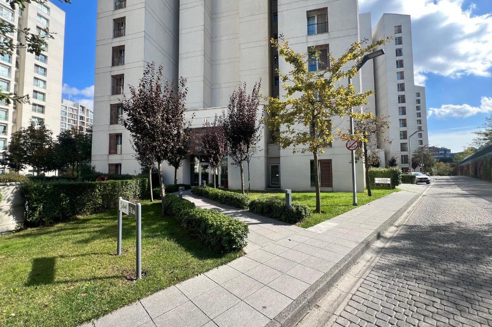 Resim İstanbul Sitesinde Muhteşem 3+1 Bahçe Katı Kiralık Daire
