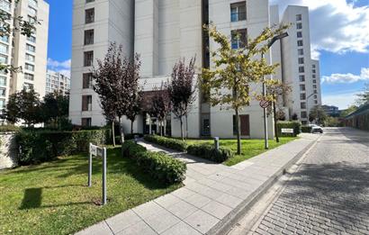 Resim İstanbul Sitesinde Muhteşem 3+1 Bahçe Katı Kiralık Daire