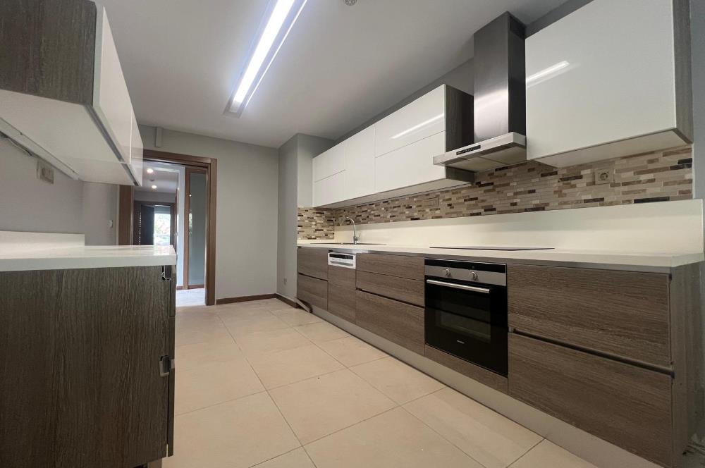 Resim İstanbul Sitesinde Muhteşem 3+1 Bahçe Katı Kiralık Daire