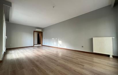 Resim İstanbul Sitesinde Muhteşem 3+1 Bahçe Katı Kiralık Daire