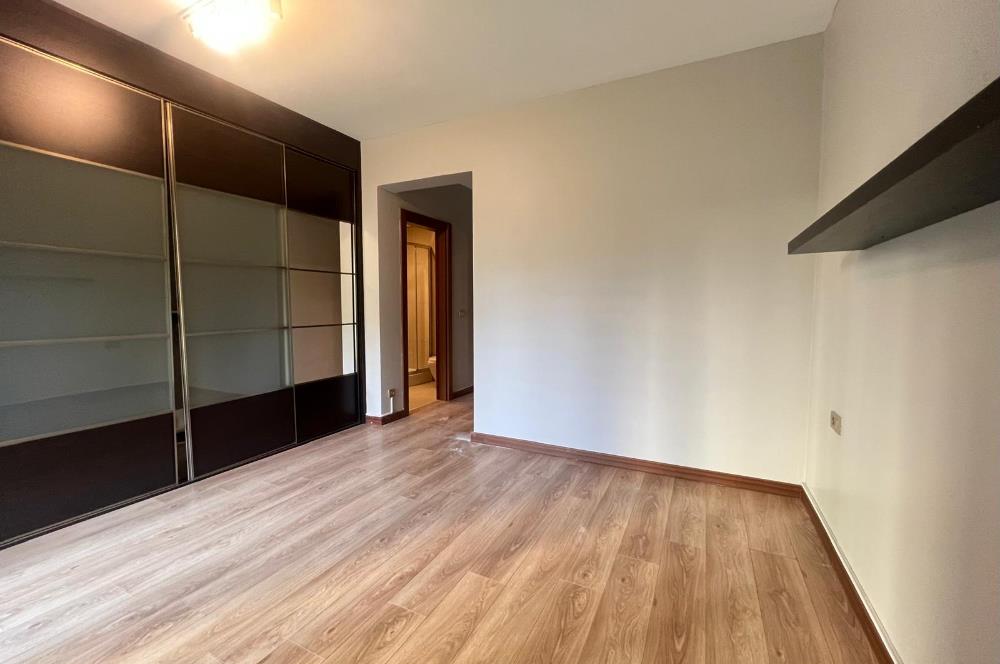 Resim İstanbul Sitesinde Muhteşem 3+1 Bahçe Katı Kiralık Daire