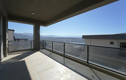 C21 Cius; Havuzlu Site İçerisinde Deniz Manzaralı Daireler