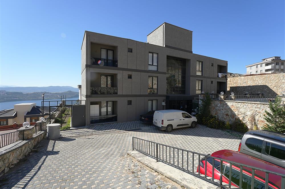 C21 Cius; Havuzlu Site İçerisinde Deniz Manzaralı Daireler