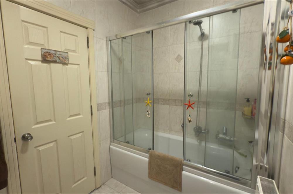 ACARLAR ATLANTİS BLOKLARI'NDA SATILIK 4+1 DAİRE