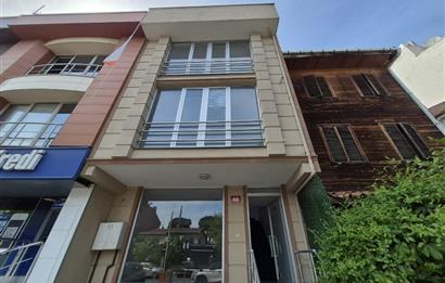 KOŞUYOLU CADDE ÜZERİ, BOŞ NET 400 M2 KOMPLE BİNA TEKLİFLERE AÇIK