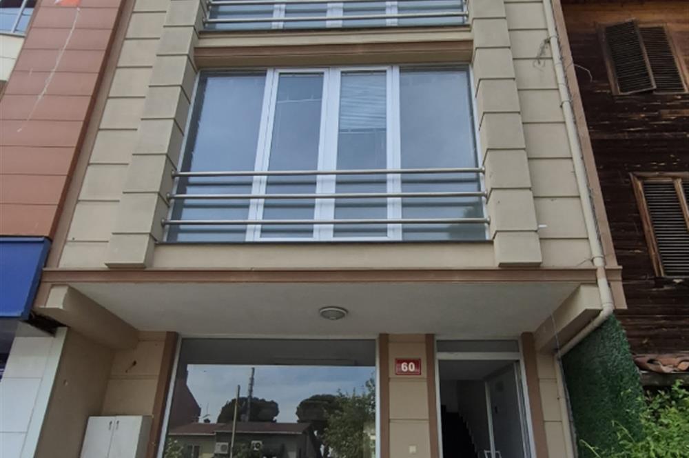 KOŞUYOLU CADDE ÜZERİ, BOŞ NET 400 M2 KOMPLE BİNA TEKLİFLERE AÇIK